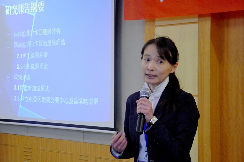 �Ϻ���ͨ��W(xu��)��(gu��)�H�c������(w��)�W(xu��)Ժ�������������������ɰ���Դ����֮�����L(f��ng)�U(xi��n)�u(p��ng)���c���h���~��^(q��)���c�̘I(y��)������ģʽ�����v��