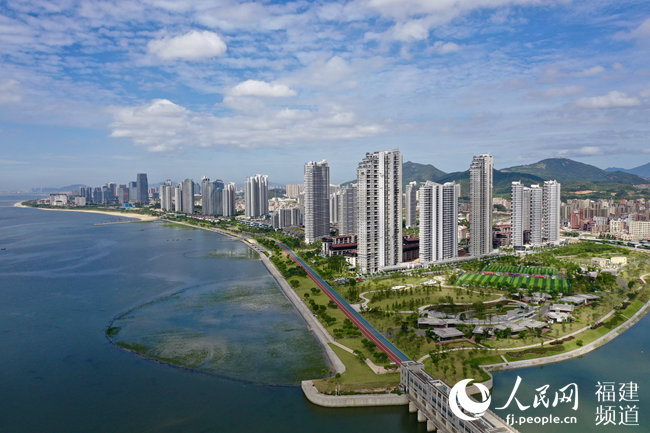 ���C(j��)��Ȼ�ĭh(hu��n)�|�����³�ӭ��һ���ذ��(xi��ng)Ŀ�����ͬ���^(q��)ί���������D