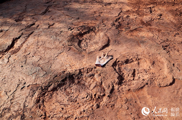 �������r���Ϻ��h�R���(zh��n)�l(f��)�F(xi��n)��Ҏ(gu��)ģ���׈����������EȺ��ʯ