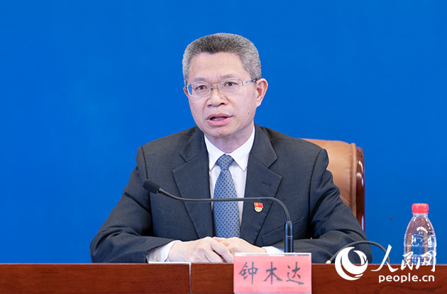 ����ʡ�̄�(w��)�d�h�M�ɆT�����d�L(zh��ng) �ľ�_(d��)