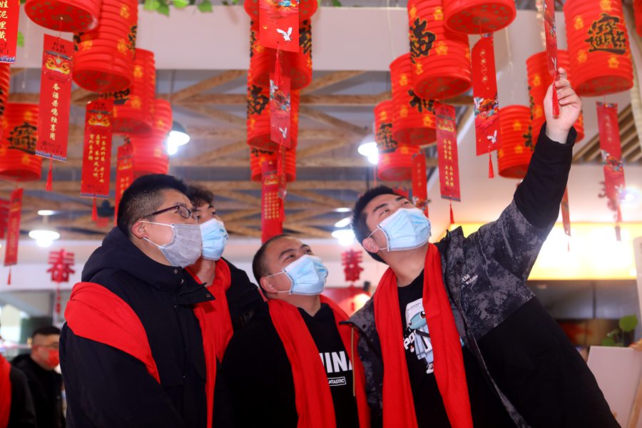 ��У�W���ں�Ӱ���������ݴ�W���D