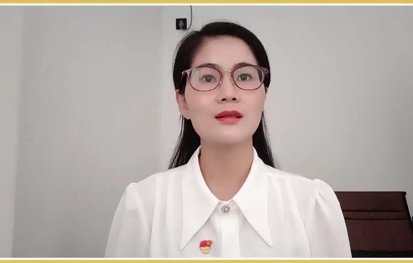 樊麗麗：追憶“時(shí)代楷?！?/><span>樊麗麗：追憶“時(shí)代楷模”</span></a></div>
<div   id=