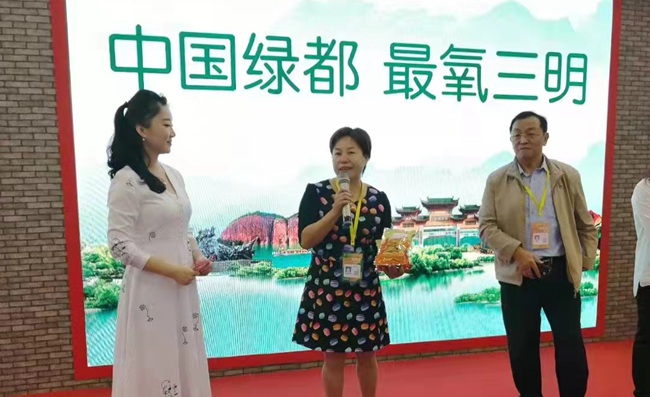 蘭愛珍 三明市清流縣嵩溪愛珍豆腐皮農民專業(yè)合作社理事長