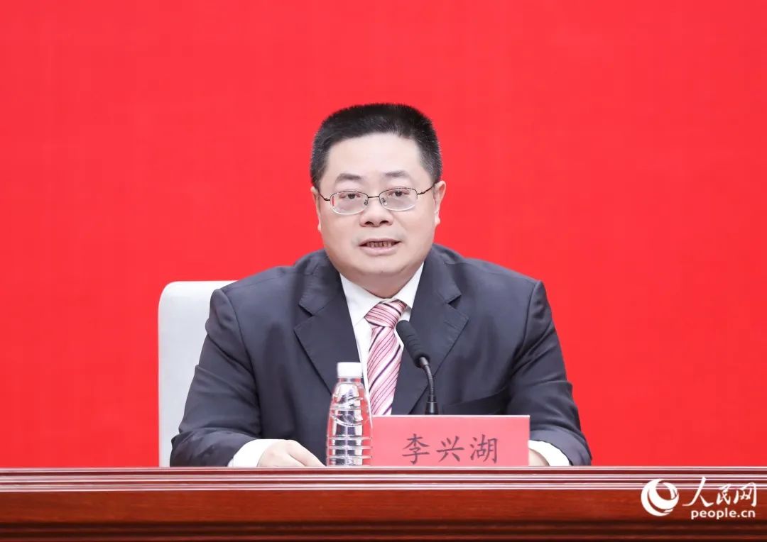 福建省交通運輸廳黨組書記、廳長，省高速公路建設總指揮部總指揮李興湖。楊俊杰攝