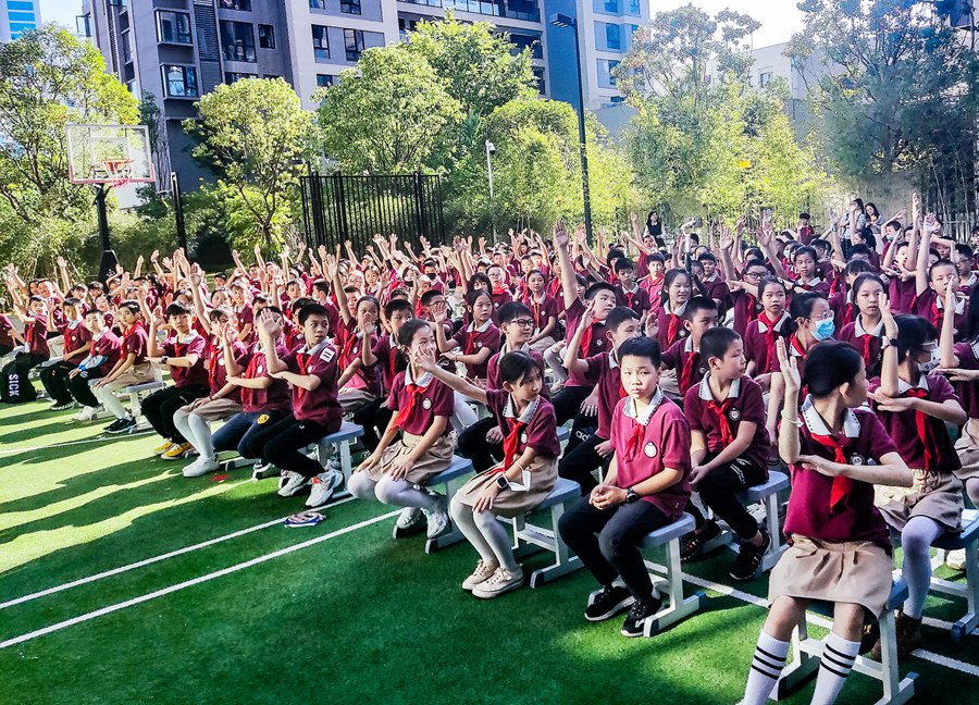 同學(xué)們踴躍回答問題。實(shí)習(xí)生 楊俊杰攝