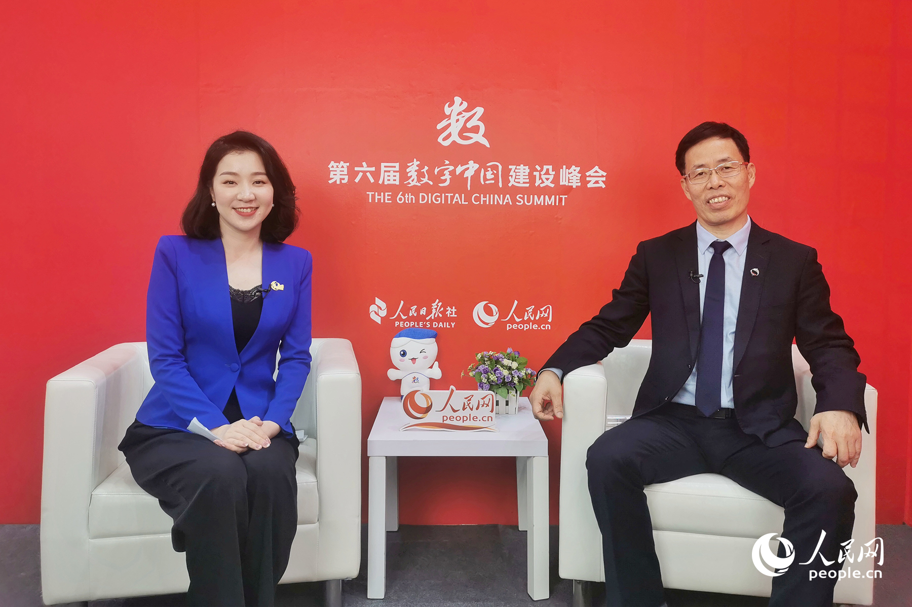 盤石董事局主席田寧接受人民網(wǎng)專訪。人民網(wǎng) 葉青卿攝