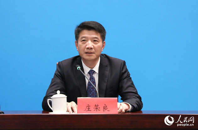 海峽論壇廈門市保障協(xié)調(diào)領(lǐng)導(dǎo)小組副組長、總辦公室主任，廈門市政府副市長 莊榮良