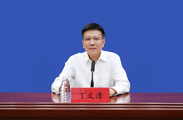 福建省人大常委會(huì)委員、省人大社會(huì)委副主任委員 丁文清