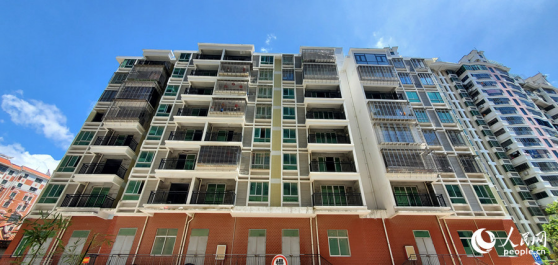 君臨世紀(jì)小區(qū)5#樓。人民網(wǎng)記者 張子劍攝