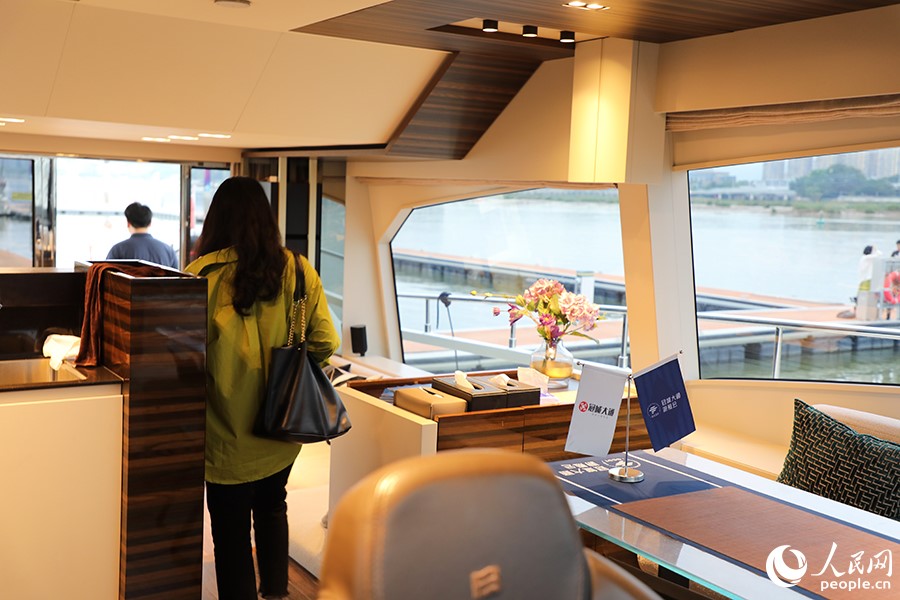 法拉帝670（冠城大通1號(hào)）內(nèi)部陳設(shè)精致典雅。人民網(wǎng) 黃東儀攝