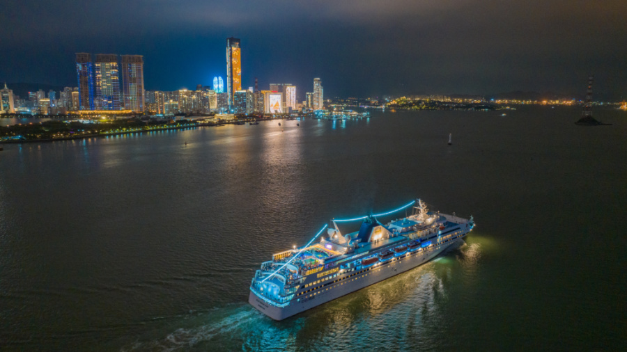 “藍(lán)夢(mèng)之星”國(guó)際郵輪啟航。主辦方供圖