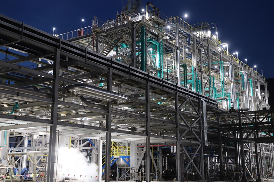 建設(shè)中的?；斎A碳五碳九項(xiàng)目。福建能化集團(tuán)供圖