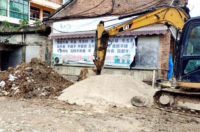 圖為冷凍廠施工現(xiàn)場。福鼎生態(tài)環(huán)境保護綜合執(zhí)法大隊供圖