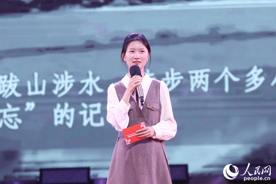 共青團(tuán)十九大代表，團(tuán)中央“青春心向黨 奮進(jìn)新征程”示范宣講團(tuán)成員，福建省寧德市壽寧縣下黨鄉(xiāng)婦聯(lián)負(fù)責(zé)人、團(tuán)委書(shū)記林欣。人民網(wǎng) 陳永整攝