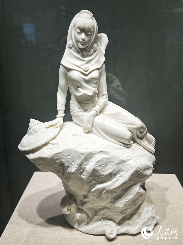 蘇聯(lián)旺作品《憧憬》，融入了福建地方特色元素。人民網(wǎng)記者 劉卿攝