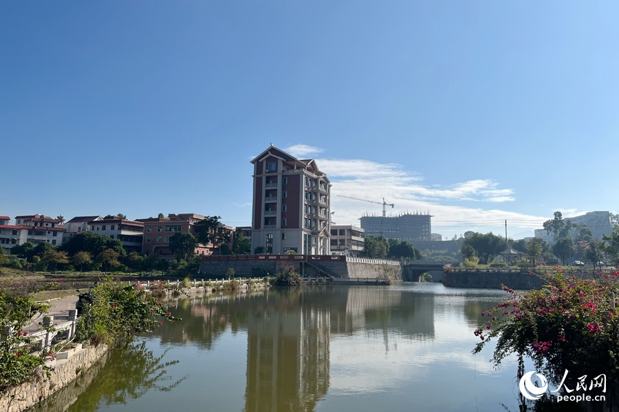 泉州安溪縣經(jīng)兜村的美麗鄉(xiāng)村畫卷，在這里可以找到“鄉(xiāng)愁”。人民網(wǎng)記者 鐘巧花攝