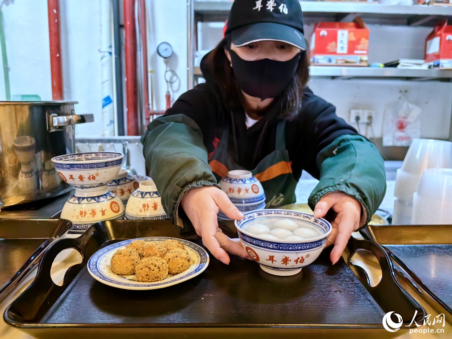 在福建，一碗熱氣騰騰的湯圓，就是冬日里的“福氣”。人民網(wǎng) 葉青卿攝
