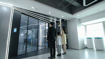 施米德全屋智能聯(lián)動。人民網(wǎng)記者 陳博制