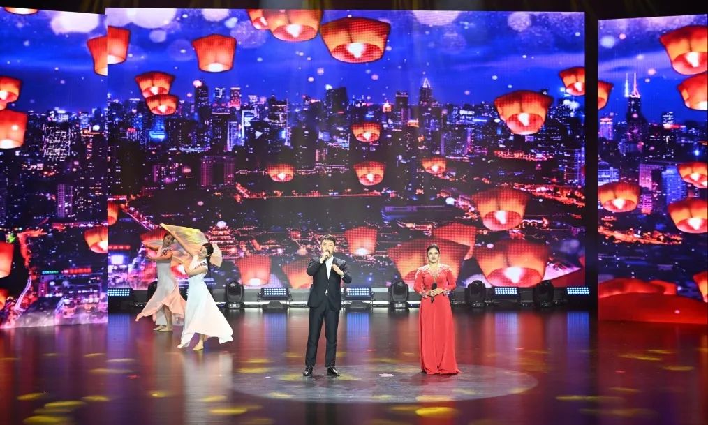 歌舞《燈火里的中國(guó)》