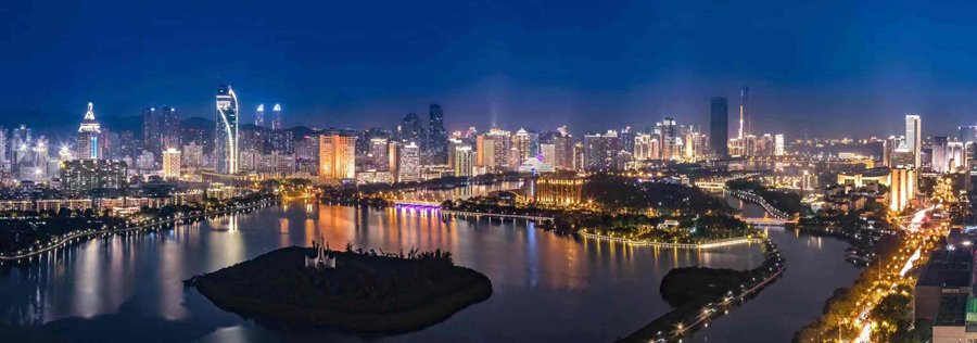 筼筜夜色。蘇華綺攝