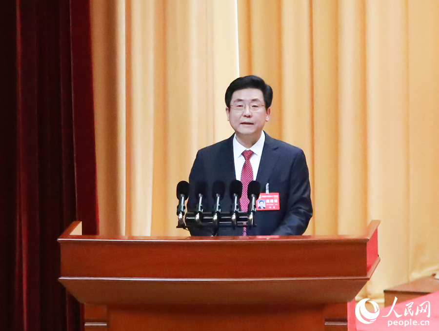 福建省第十四屆人民代表大會(huì)第二次會(huì)議開幕。人民網(wǎng)記者 劉卿攝