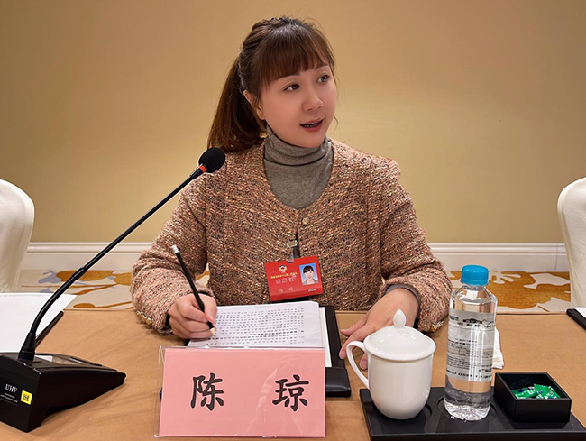 福建省政協(xié)委員、民盟中央委員、福建省實(shí)驗(yàn)劇院藝術(shù)總監(jiān)陳瓊。受訪者供圖