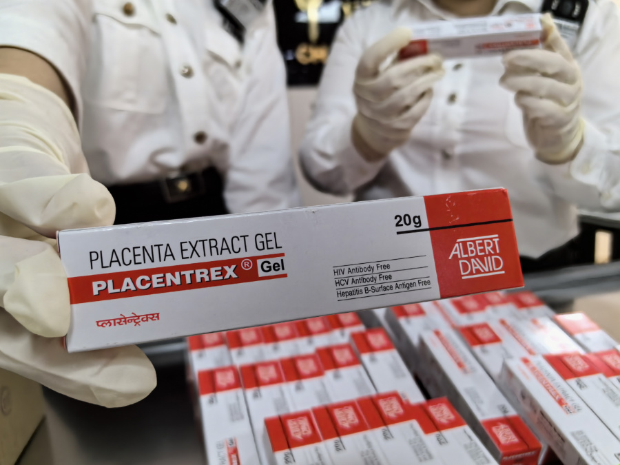 廈門海關查獲的人體胎盤素凝膠。陳璐攝