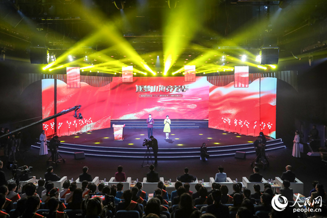 3月6日，由福建省婦聯(lián)主辦的紀(jì)念“三八”國(guó)際婦女節(jié)114周年主題活動(dòng)舉行。人民網(wǎng) 陳永整攝