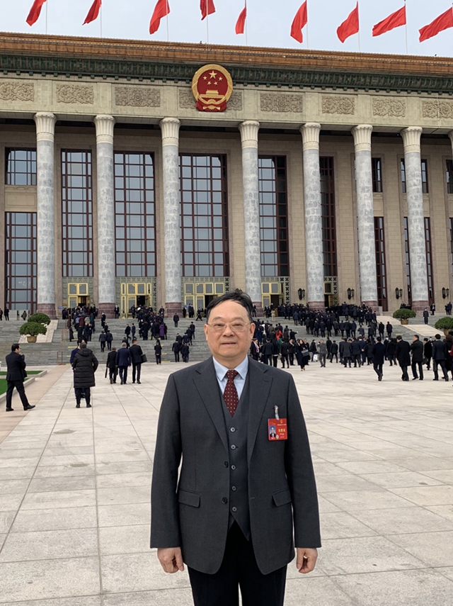 全國人大代表、福建省政協(xié)副主席、民進(jìn)福建省委會(huì)主委嚴(yán)可仕。受訪者供圖