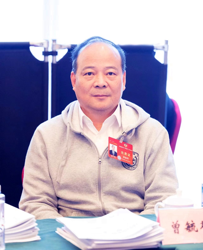 全國(guó)政協(xié)委員、寧德時(shí)代新能源科技股份有限公司董事長(zhǎng)曾毓群。張永定攝