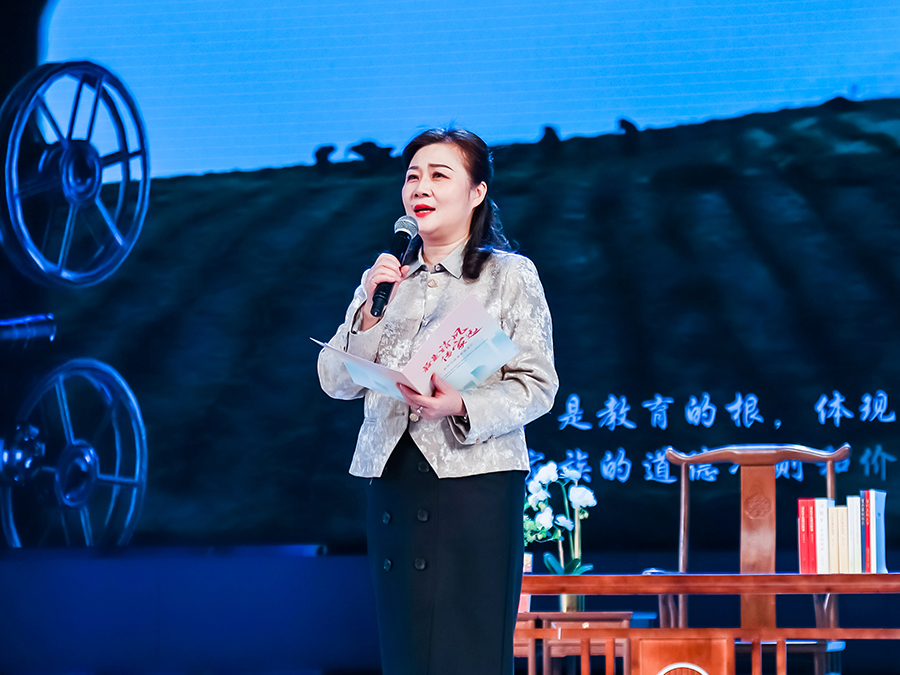 中國婦女十三大代表、全國三八紅旗手、福建省杰出人民教師，福州教育學(xué)院附屬第二小學(xué)黨總支書記、校長方曉敏。主辦方供圖