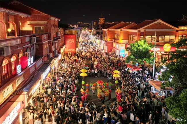 活動(dòng)吸引了許多市民游客。主辦方供圖