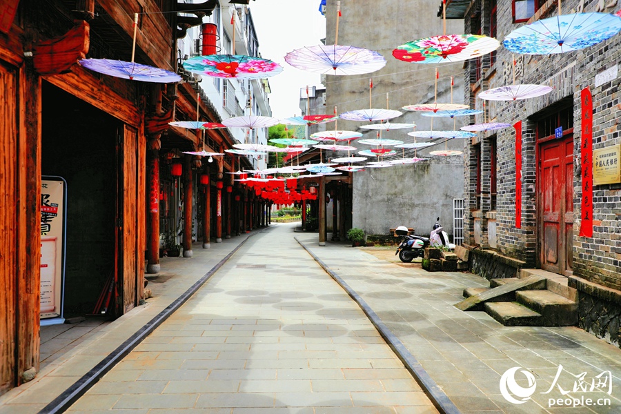 富溪鎮(zhèn)的古街充滿歷史文化底蘊(yùn)。人民網(wǎng) 李唯一攝