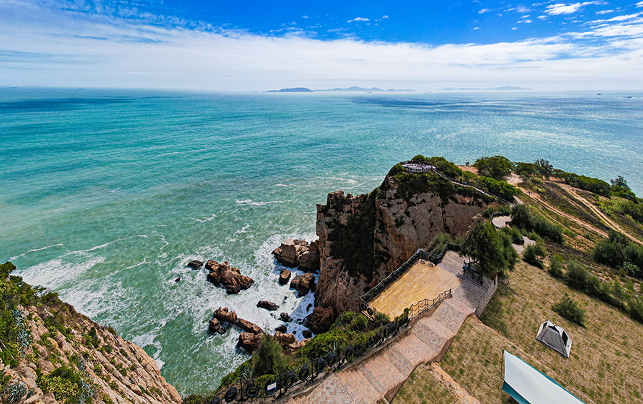 古石村獨(dú)特的崖壁海岸。黃岐鎮(zhèn)供圖