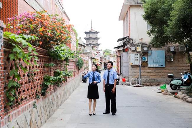 “檢察護(hù)寶”團(tuán)隊(duì)被授予福建省“最美文物守護(hù)人”稱號(hào)。泉州市檢察院供圖