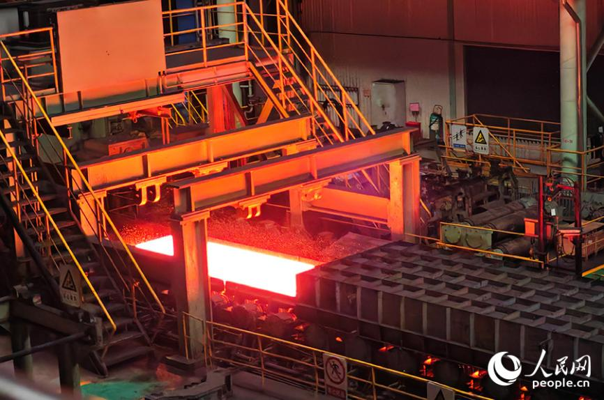 寶鋼德盛不銹鋼有限公司熱軋廠1780產線車間。人民網 黃東儀攝