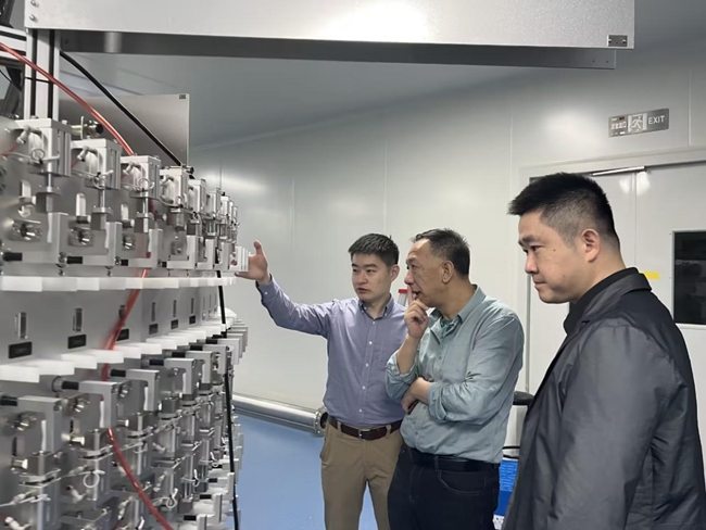 廈門國有資本子公司國升基金攜國資委一同考察江蘇關(guān)懷醫(yī)療。