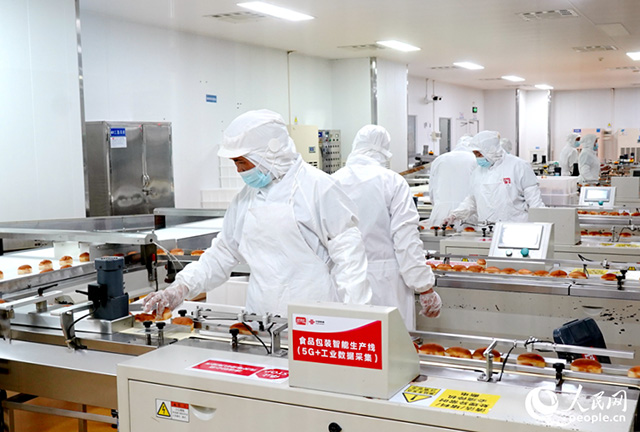 盼盼食品集團位于晉江的智能生產線。人民網記者 蘭志飛攝