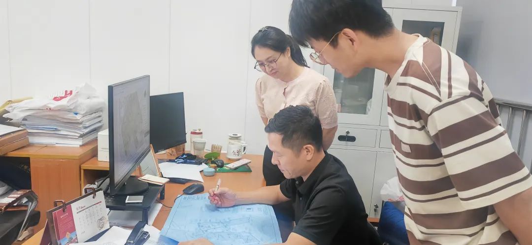 分管領(lǐng)導(dǎo)變成工作人員,當(dāng)日就辦結(jié)出件