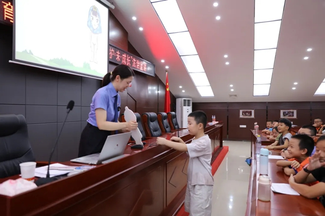 活動(dòng)現(xiàn)場(chǎng)。泉港區(qū)檢察院供圖