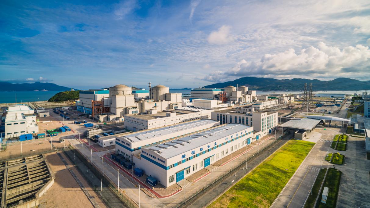 在寧德核電基地內(nèi)，為核電配套服務(wù)的常駐承包商有40余家。福建寧德核電有限公司供圖