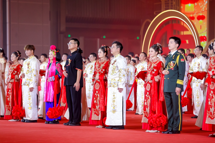“萬人集體婚禮”的福建分會(huì)場。福建省婦聯(lián)供圖