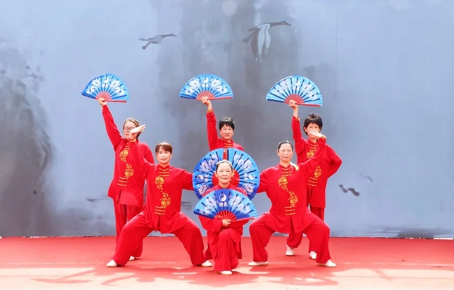 現(xiàn)場(chǎng)表演。