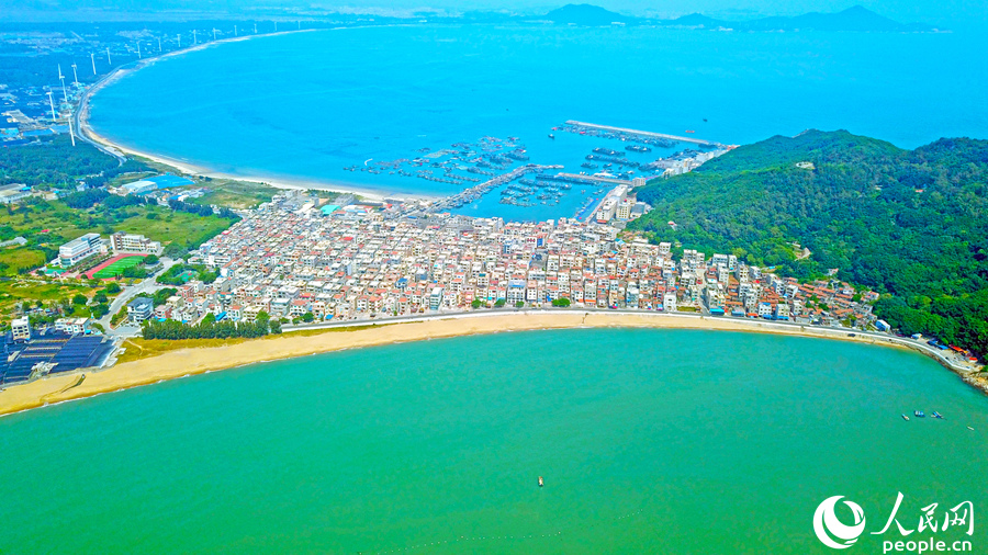 11.風(fēng)光旖旎的澳角村。人民網(wǎng) 李昌乾攝