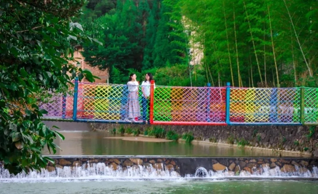 網(wǎng)紅打卡區(qū)。泗橋鄉(xiāng)宣傳辦供圖