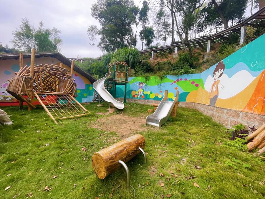 霞浦縣下滸鎮(zhèn)四斗村上鳳門垅自然村公園一角。朱靈塬攝