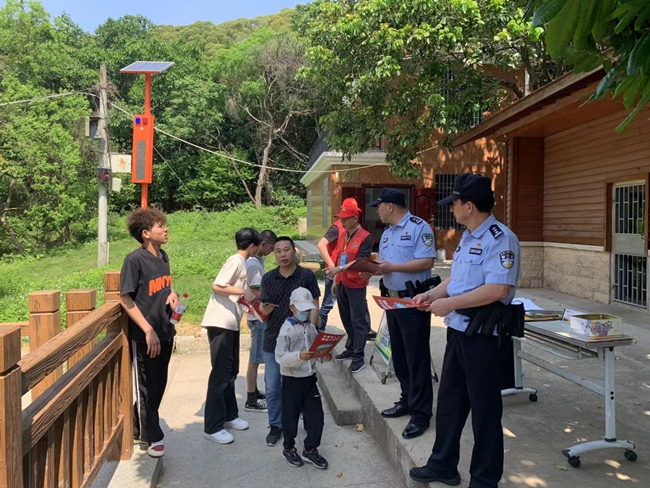 組建宣傳隊(duì)伍，增強(qiáng)宣教工作覆蓋面。