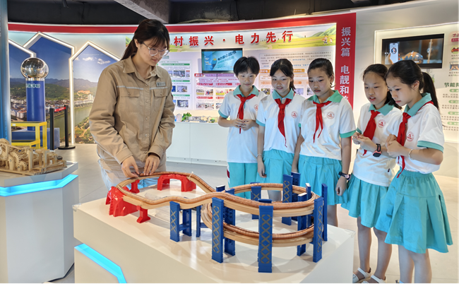 新羅區(qū)白沙鎮(zhèn)文化會客廳“電力小鎮(zhèn)”