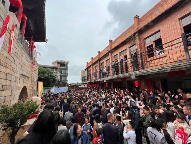 節(jié)假日期間，長(zhǎng)樂游人如織。長(zhǎng)樂區(qū)融媒體中心供圖