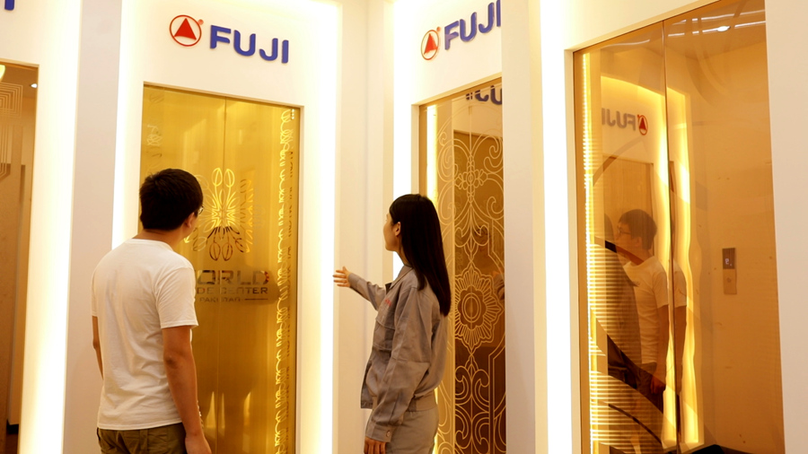 中僑富士不同外觀設計的電梯門。中僑富士供圖